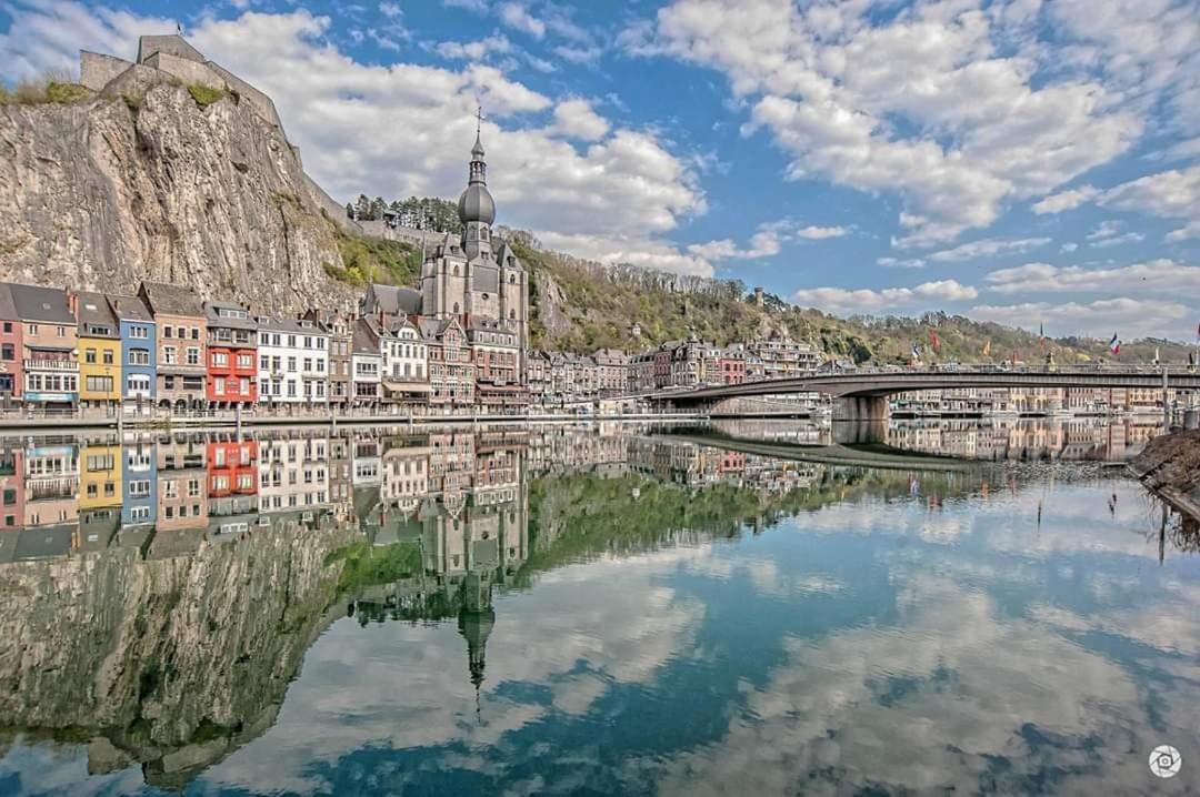 Gite Li School Custinne Eksteriør billede